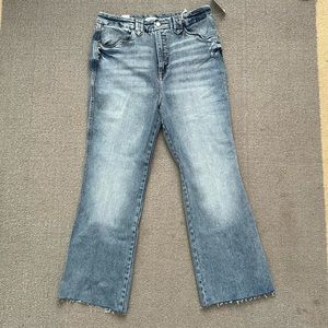 Good American Flare Crop Curve